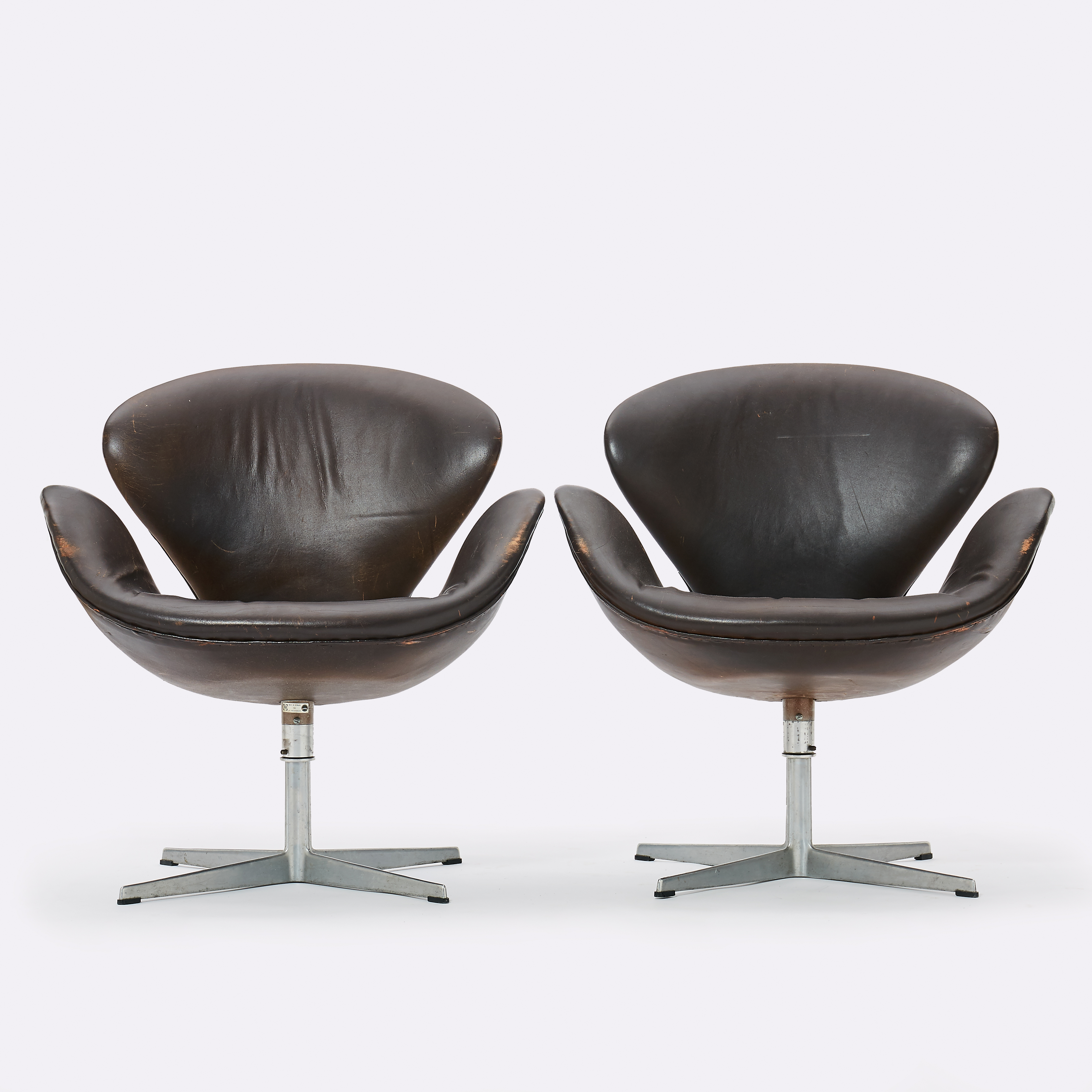 82. Arne Jacobsen Decorative sale 16 August 2022